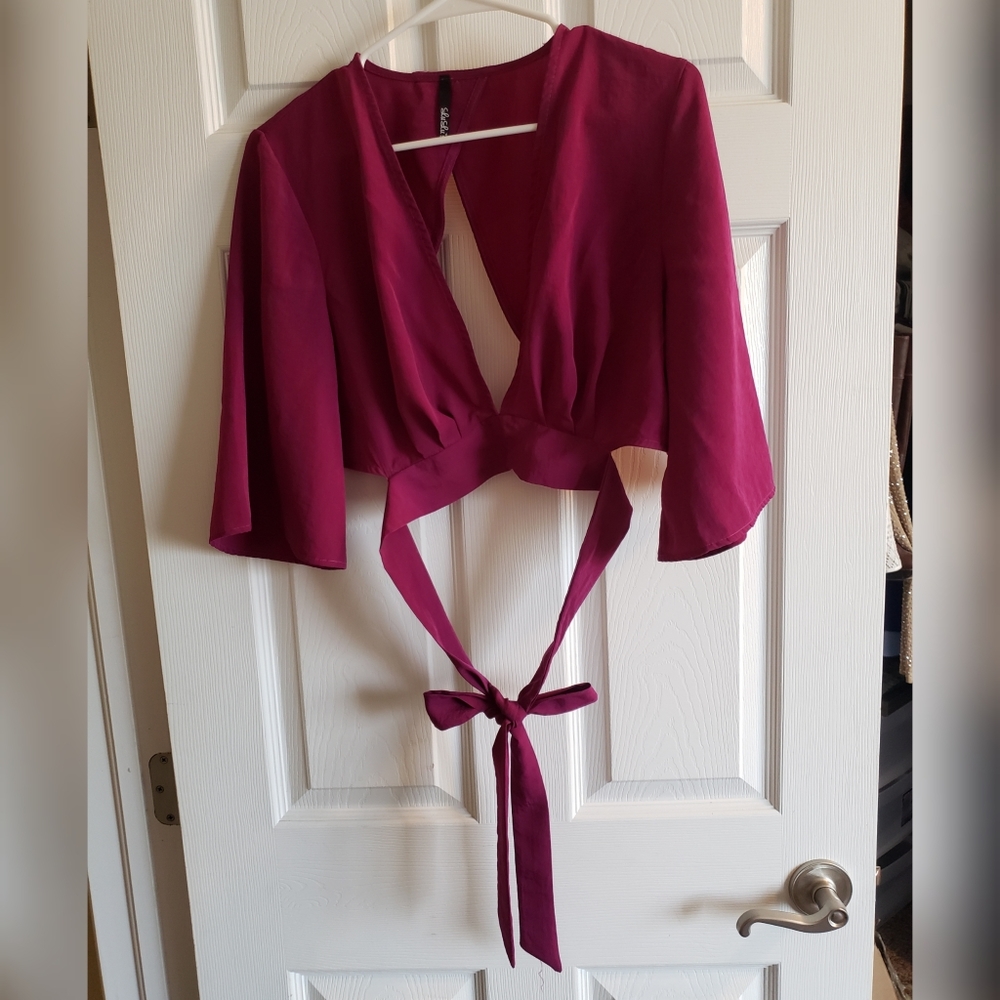 Raspberry flowy wrap crop top L